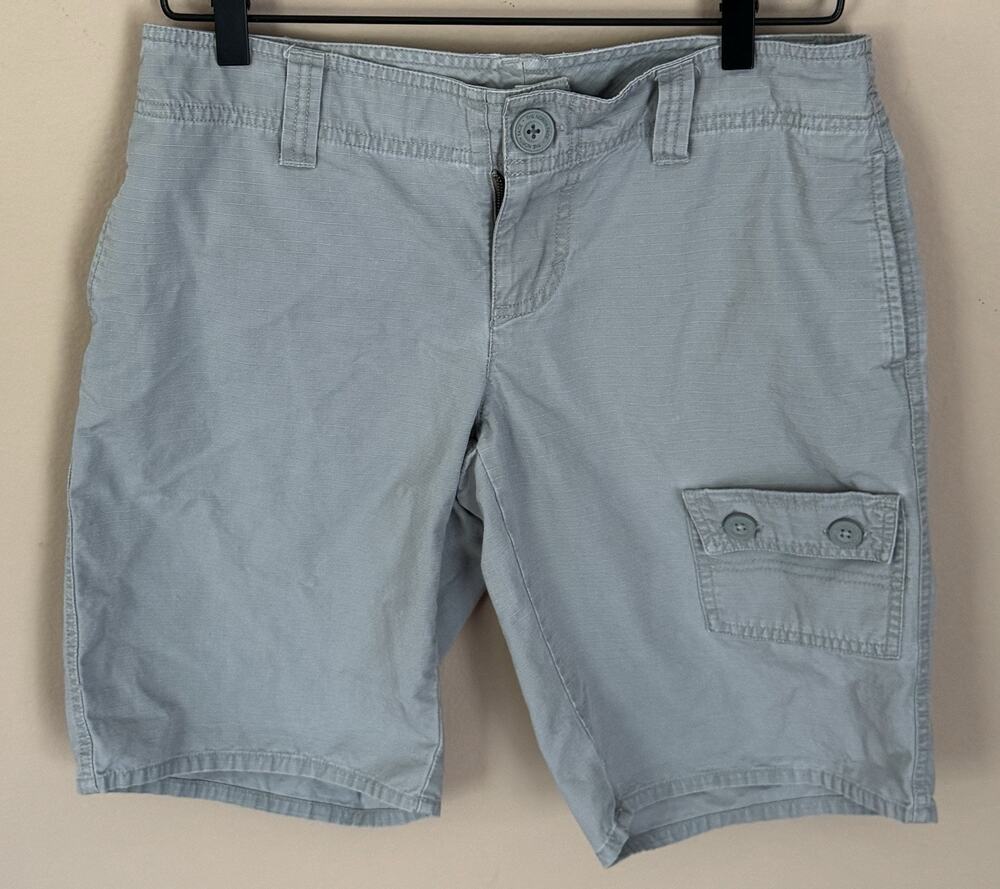 The North Face Gray Cargo Shorts Women's Size 6 Long Hiking Camping Fishing